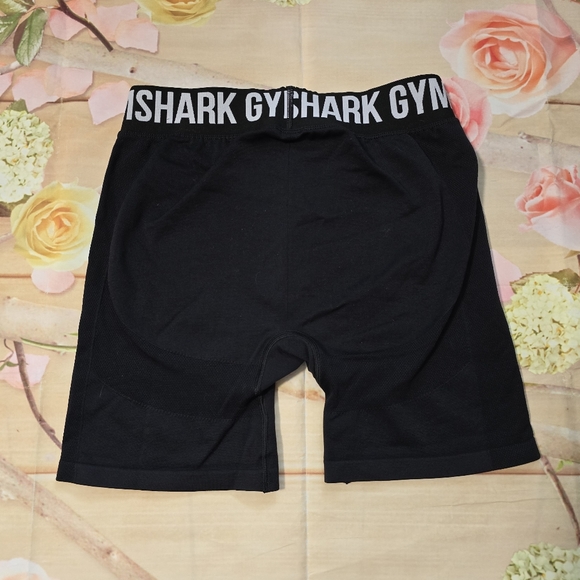 Gymshark black shorts - Picture 2 of 3